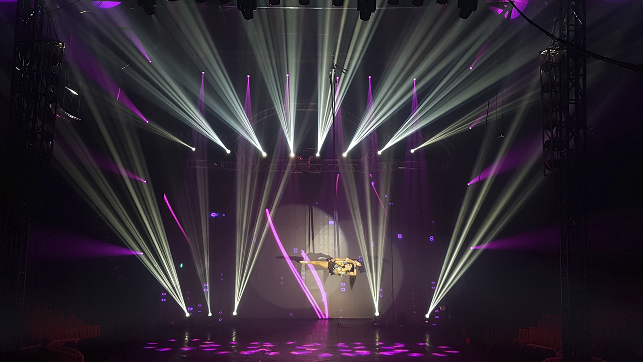 01 - Circo Mirage - Magic Light