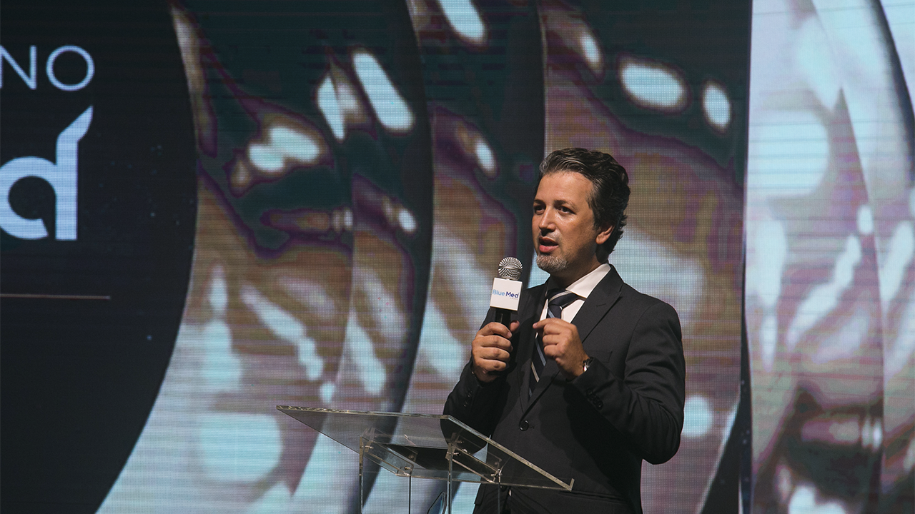 01 - Luisa Sonza - Magic Light